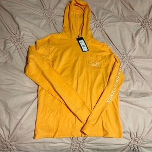 NWT Vineyard Vines graphic pocket whale hoodie